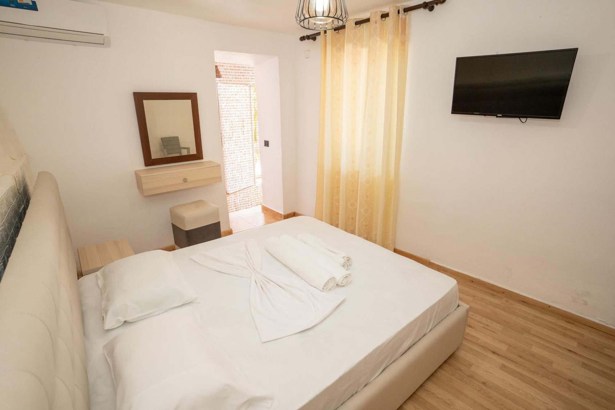 Laa Melossa Sarandë Exterior foto